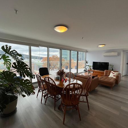 Private Room With Ensuite In The Cbd Canberra Exterior photo